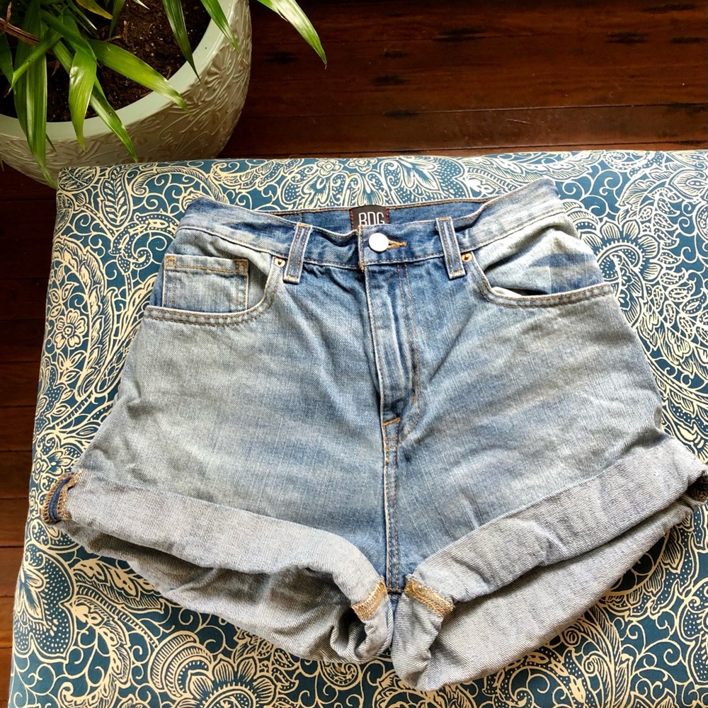 BDG Mom High Rise Shorts